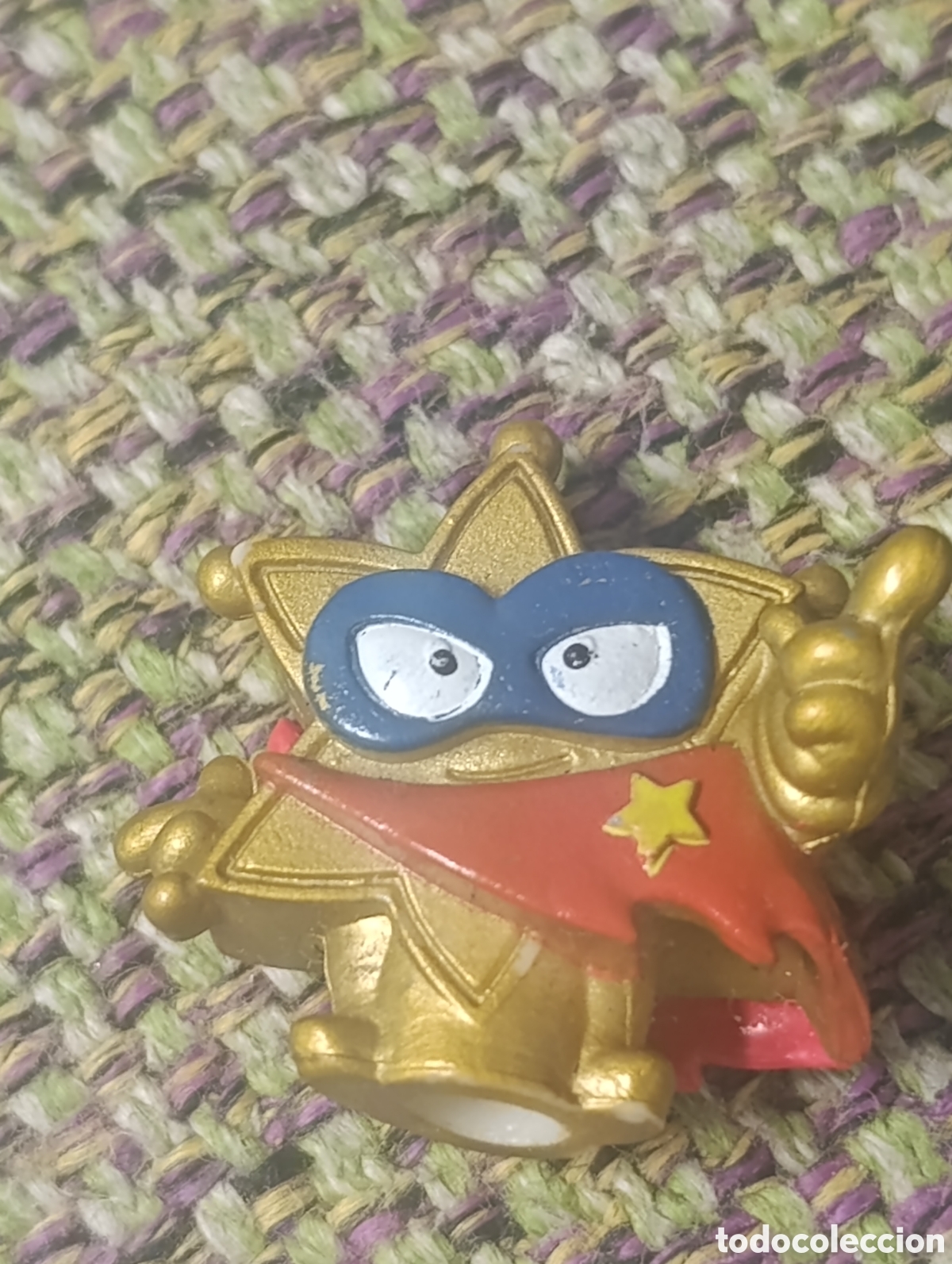 Figuras de goma y PVC: Gold Star ,S&uacute;perzing dorado de la serie 3