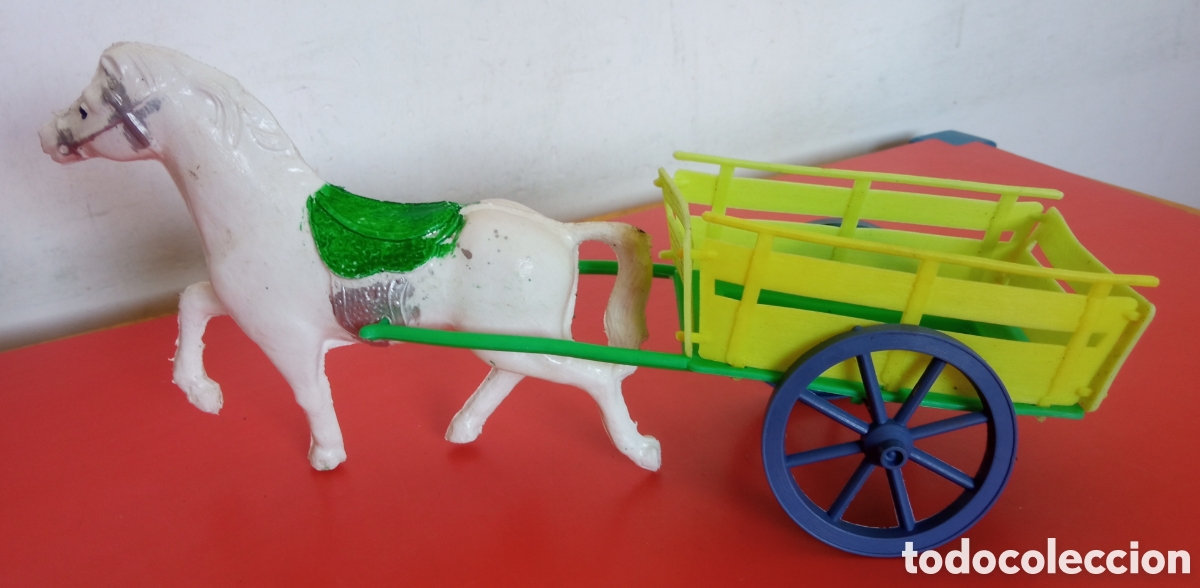 Rubber and PVC Figures: CARRO CON CABALLO.NACIONAL 70'S.NUEVO.