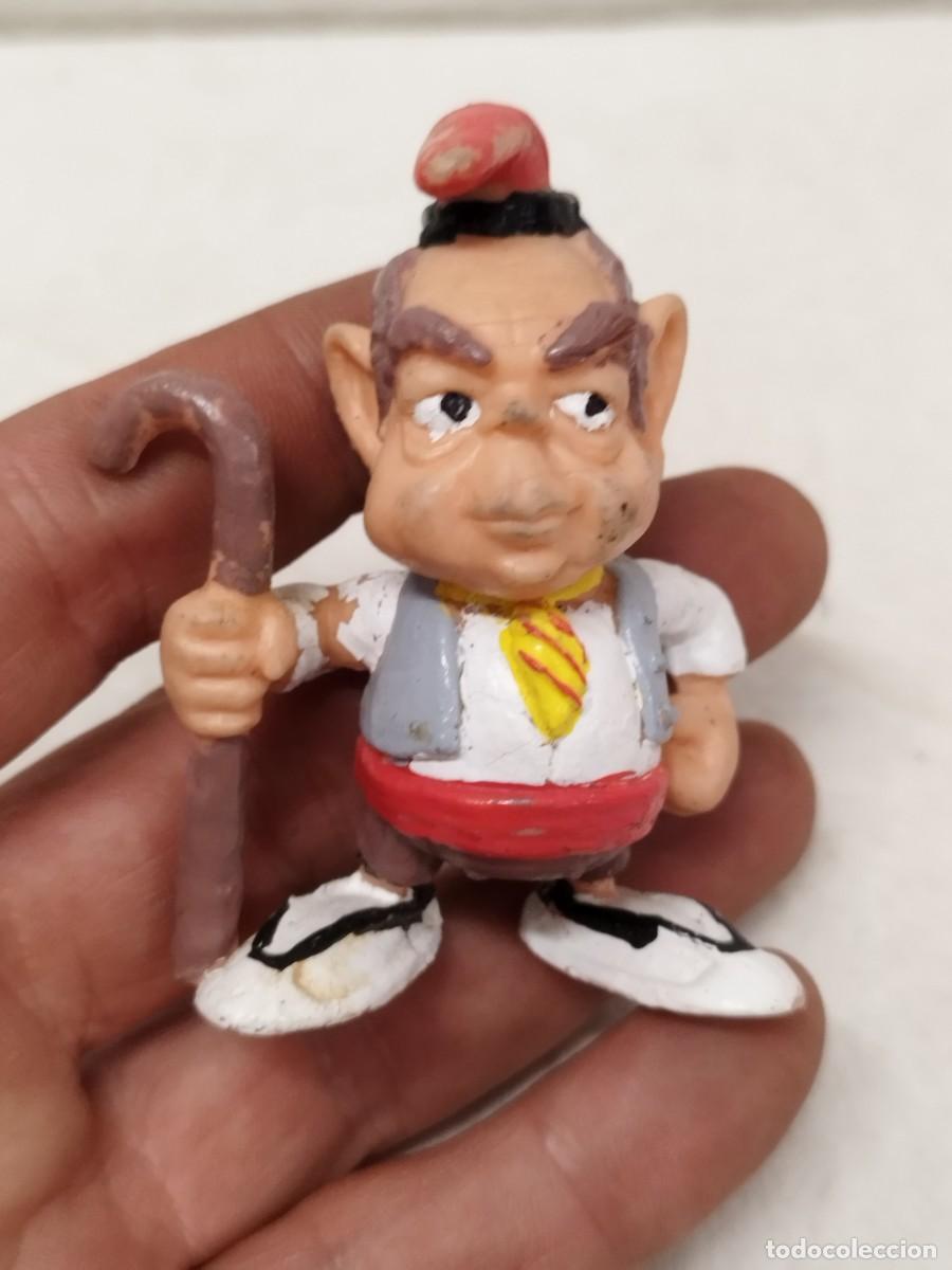 Rubber and PVC Figures: Antigua figura, mu&ntilde;eco de goma de Jordi Pujol de la coleccion Loa Monclis. Catalan tipico