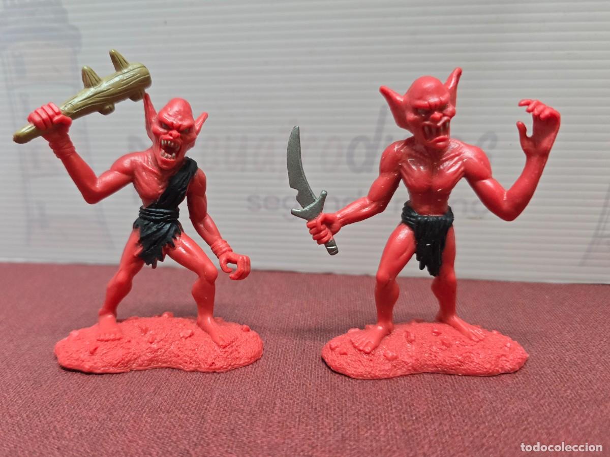 Figuras de goma y PVC: Lote 2 figuras PVC Demonio Diablo - Chap Mei
