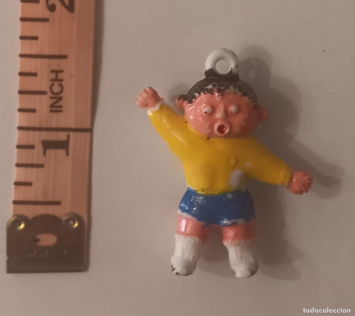 Figuras de goma y PVC: ANTIGUA FIGURA DE PLASTICO OPALINO ROSCON DE REYES FUTBOL FUTBOLISTA CADIZ A&Ntilde;OS 70