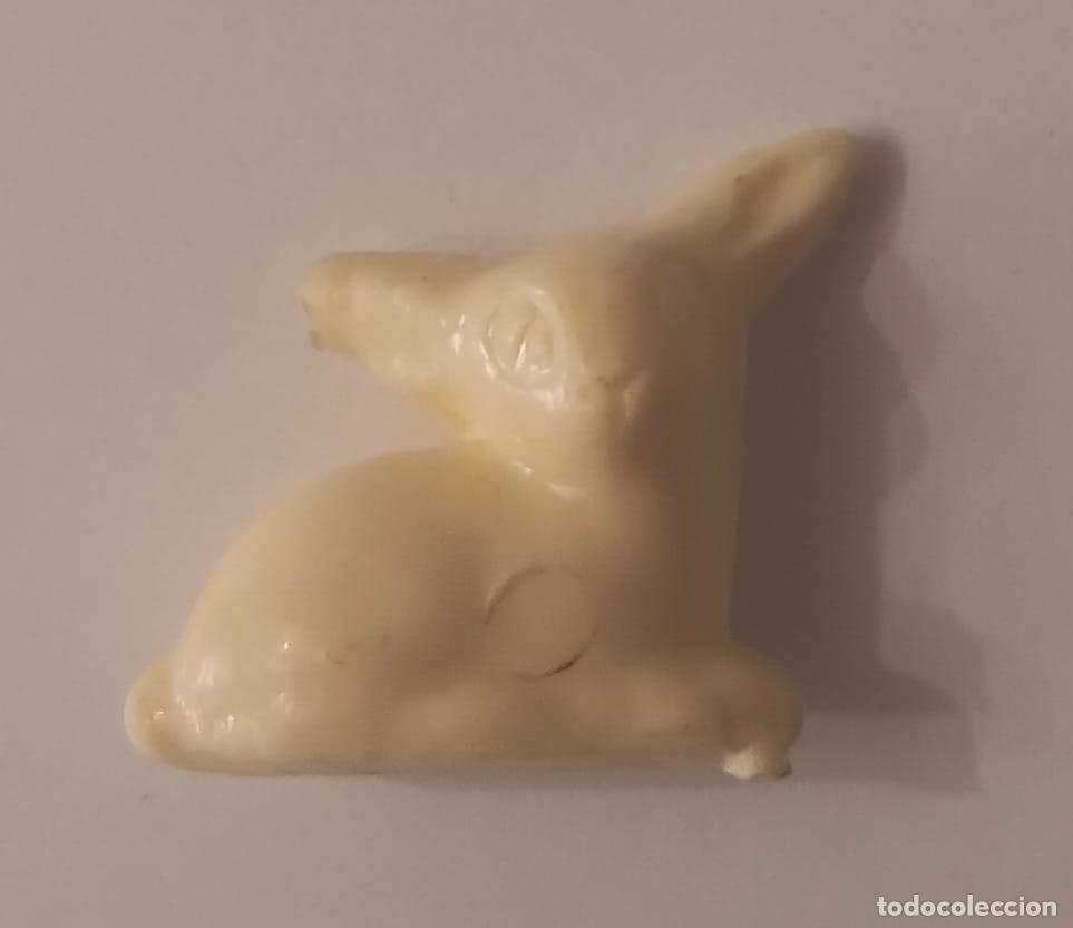 Figuras de goma y PVC: ANTIGUA FIGURA DE PLASTICO OPALINO ROSCON DE REYES FUTBOL ANIMALES CIERVO CERVATILLO A&Ntilde;OS 70