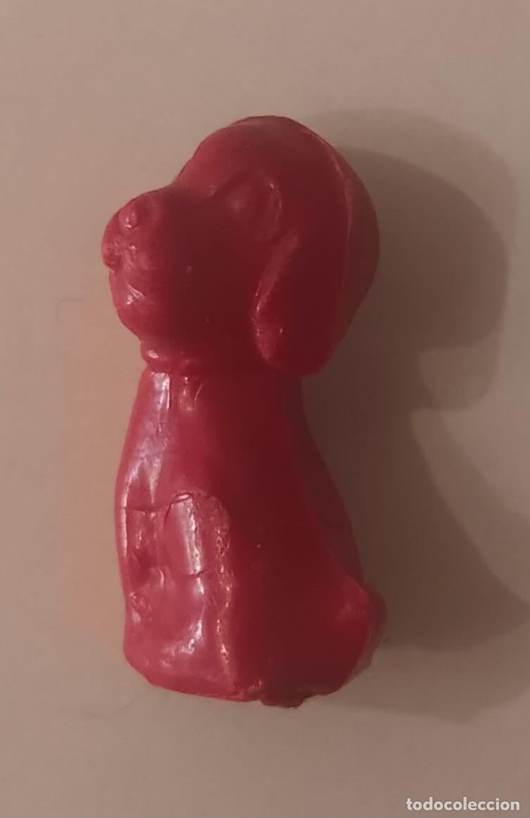Figuras de goma y PVC: ANTIGUA FIGURA DE PLASTICO OPALINO ROSCON DE REYES FUTBOL ANIMALES PERRO A&Ntilde;OS 70