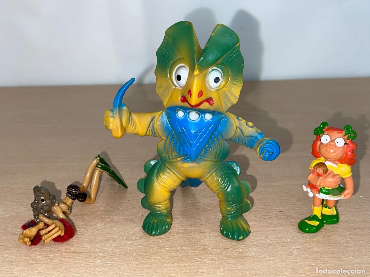 Figure di Gomma e PVC: Rara Figura Bootleg dinosaurio KAIJU pvc made in Spain 1990 Hermanos Pardines + Ni&ntilde;a + Buceador goma