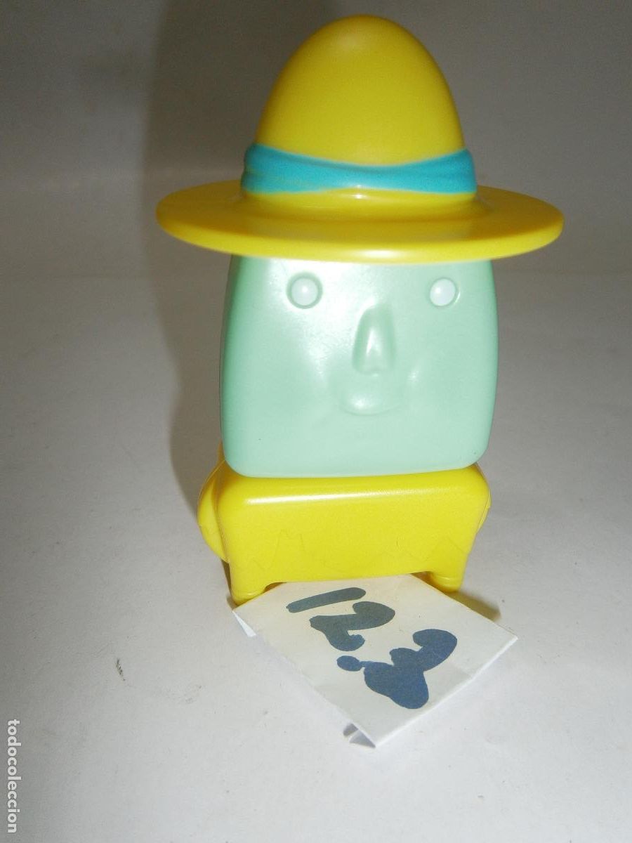 Figuras de goma y PVC: FIGURA DE GOMA O PVC - HOMBRE MAGICO