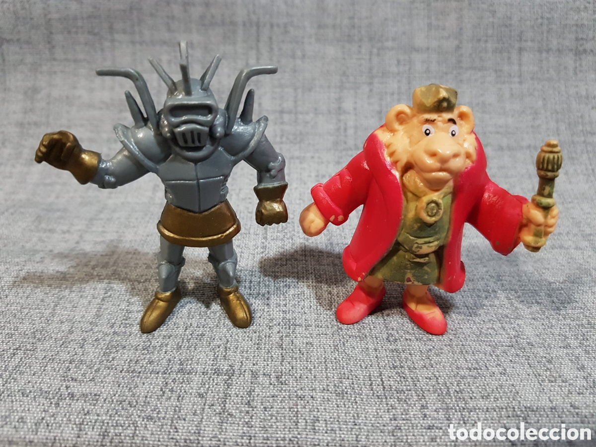 Figuras de goma y PVC: FIGURAS PROMOCIONALES DANONE SERIE SYLVAN (D'OCON FILMS) CABALLERO DE LA MUERTE Y REY CARLOS A&Ntilde;OS 90
