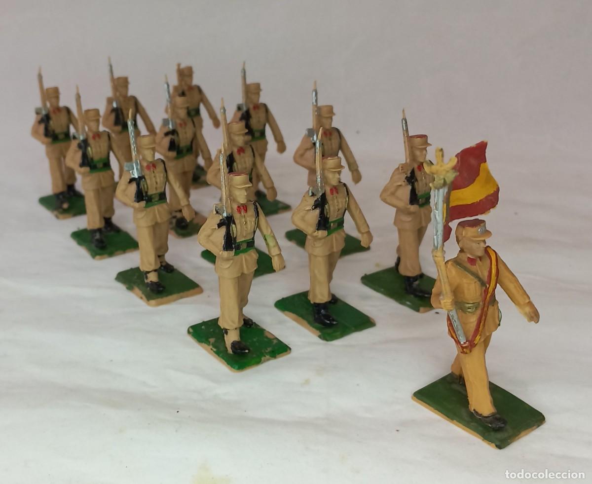 Figuras de goma y PVC: CONJUNTO DE 13 + 1 SOLDADOS REGULARES DEL SAHARA DESFILANDO DE REAMSA - A&Ntilde;OS 60