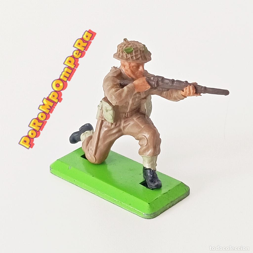 Figuras de goma y PVC: BRITAINS LTD DEETAIL Soldado base met&aacute;lica a&ntilde;os 70 mu&ntilde;eco b&eacute;lico ingl&eacute;s batalla guerra 1971