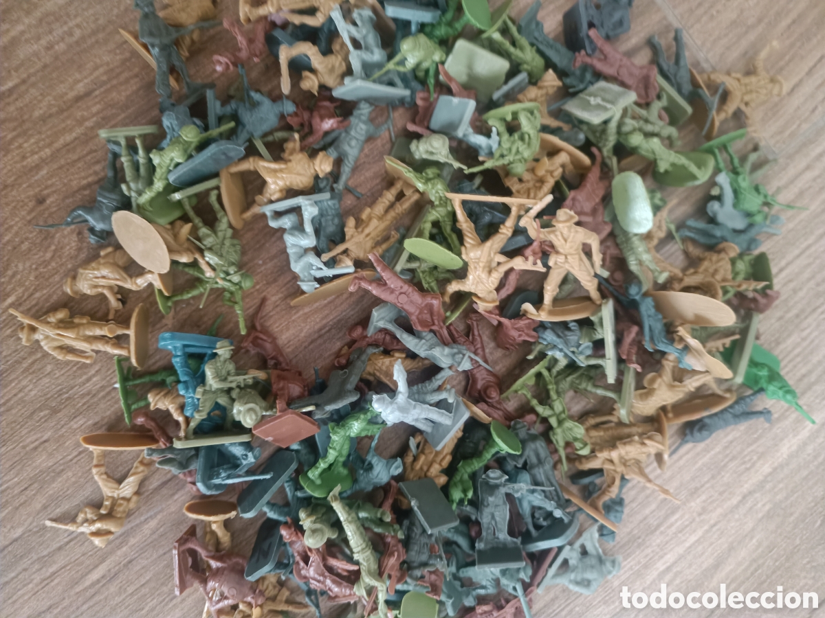 Figuras de goma y PVC: Lote de soldados australianos y neozelandeses - montaplex