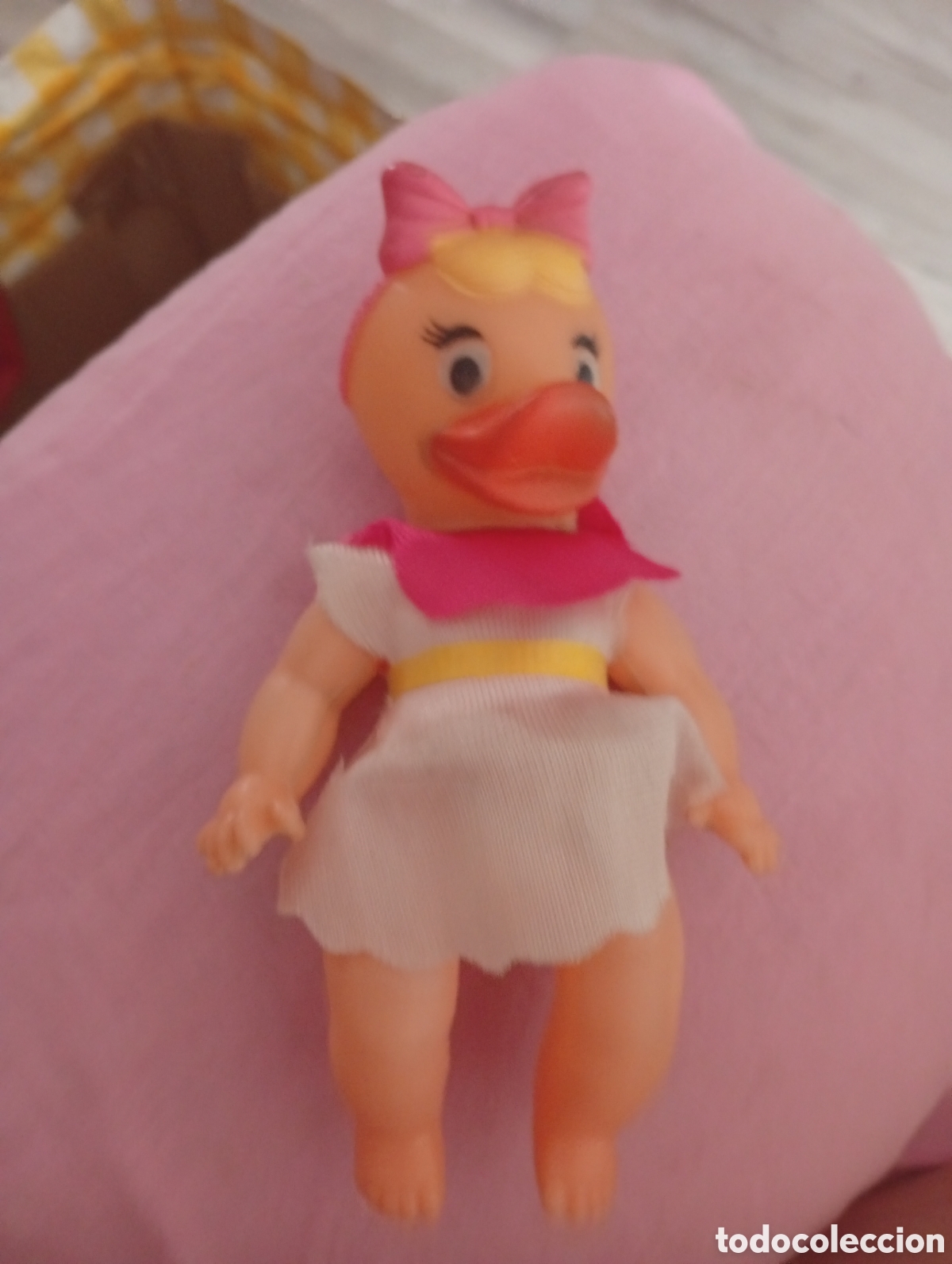 Figuras de goma y PVC: Mu&ntilde;eca mini 12 cm a&ntilde;o 70 cara goma cuerpo pl&aacute;stico