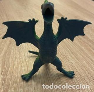 Figuras de goma y PVC: DRAG&Oacute;N ALADO - FIGURA PVC