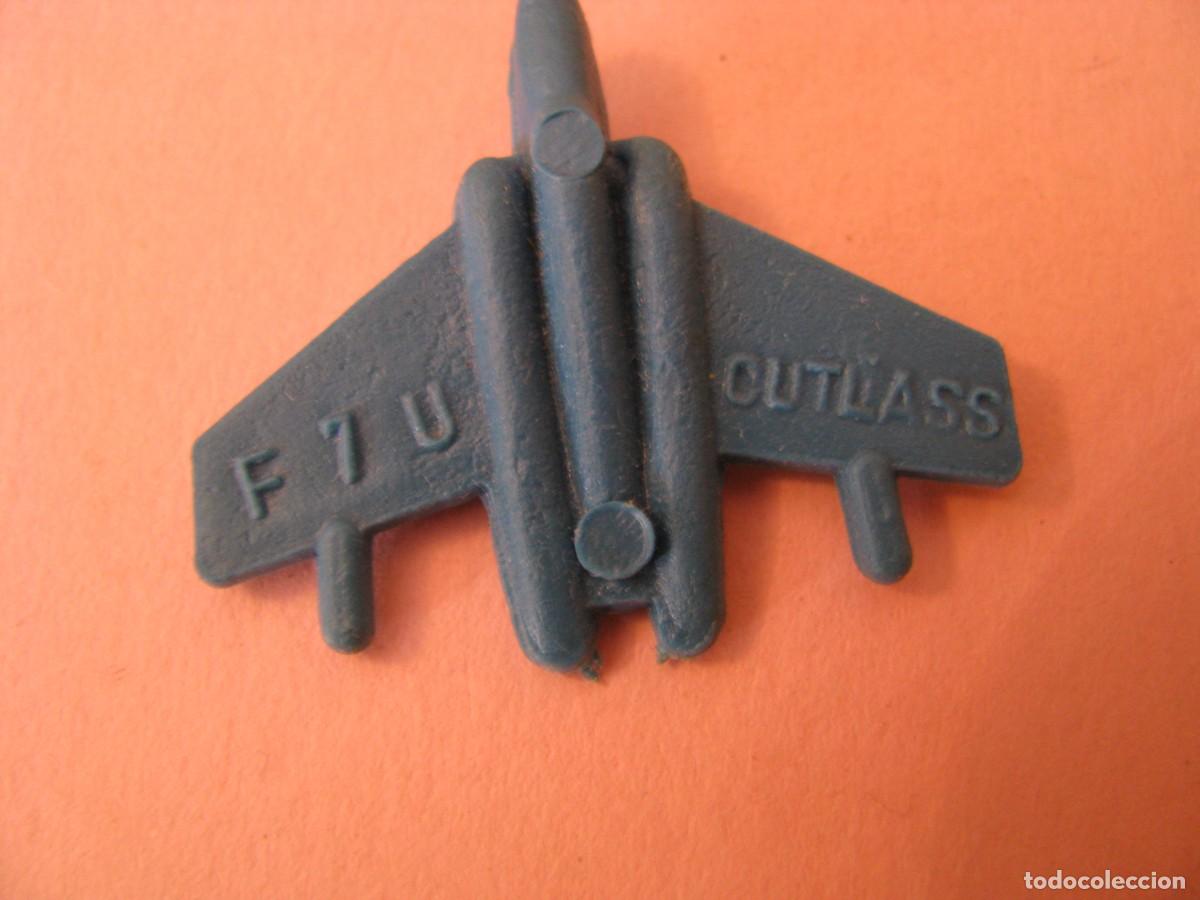Figuras de goma y PVC: FIGURAS DE AVION DE PLASTICO. F 7 U CUTLASS. 3,5X3 CM