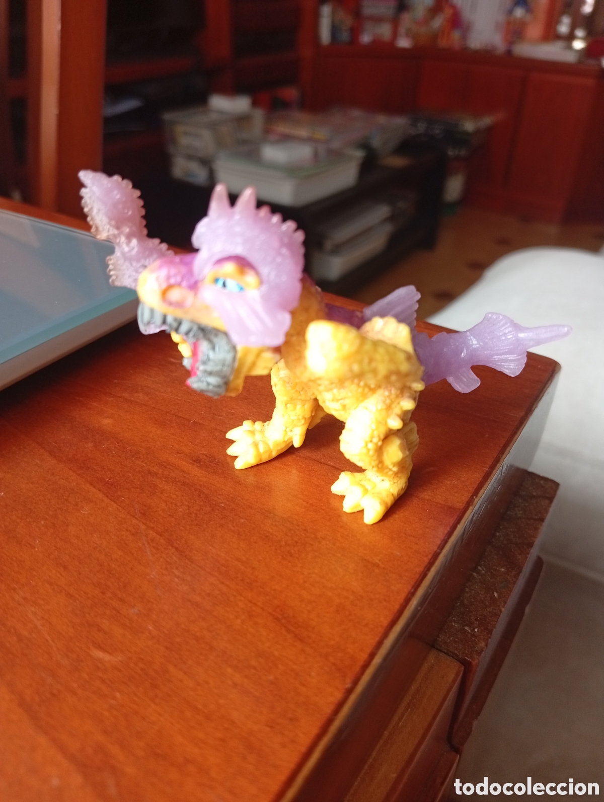 Gummi- und PVC-Figuren: MU&Ntilde;ECO DINOSAURIO PREDATORS PREDASAURS AQUA ATTACK ARGOS CON CASCO Y ESPADA COMPLETO