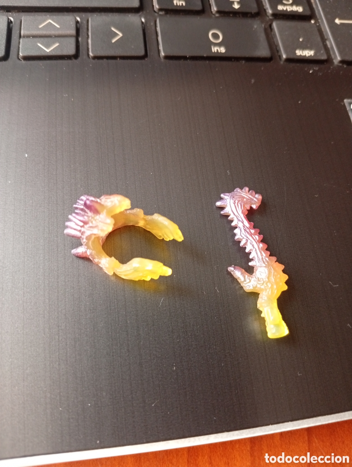 Figuras de Borracha e PVC: MU&Ntilde;ECO FIGURA PVC DINOSAURIO PREDATORS PREDASAURS AQUA ATTACK GLOW BATTLE ACCESORIOS CASCO ESPADA
