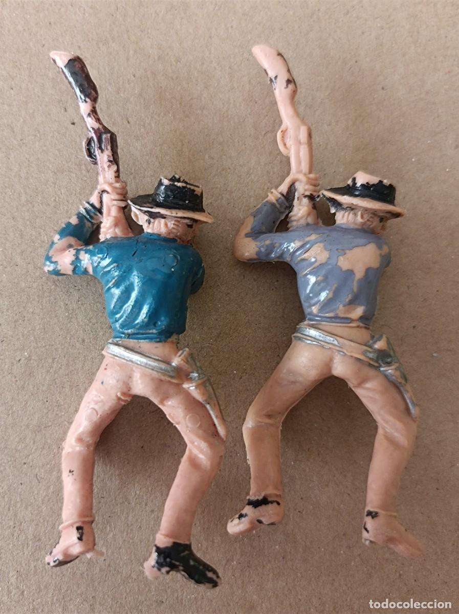 Figuras de goma y PVC: LOTE DE INDIOS Y VAQUEROS DE PL&Aacute;STICO FABRICANTE JECSAN - Foto 10