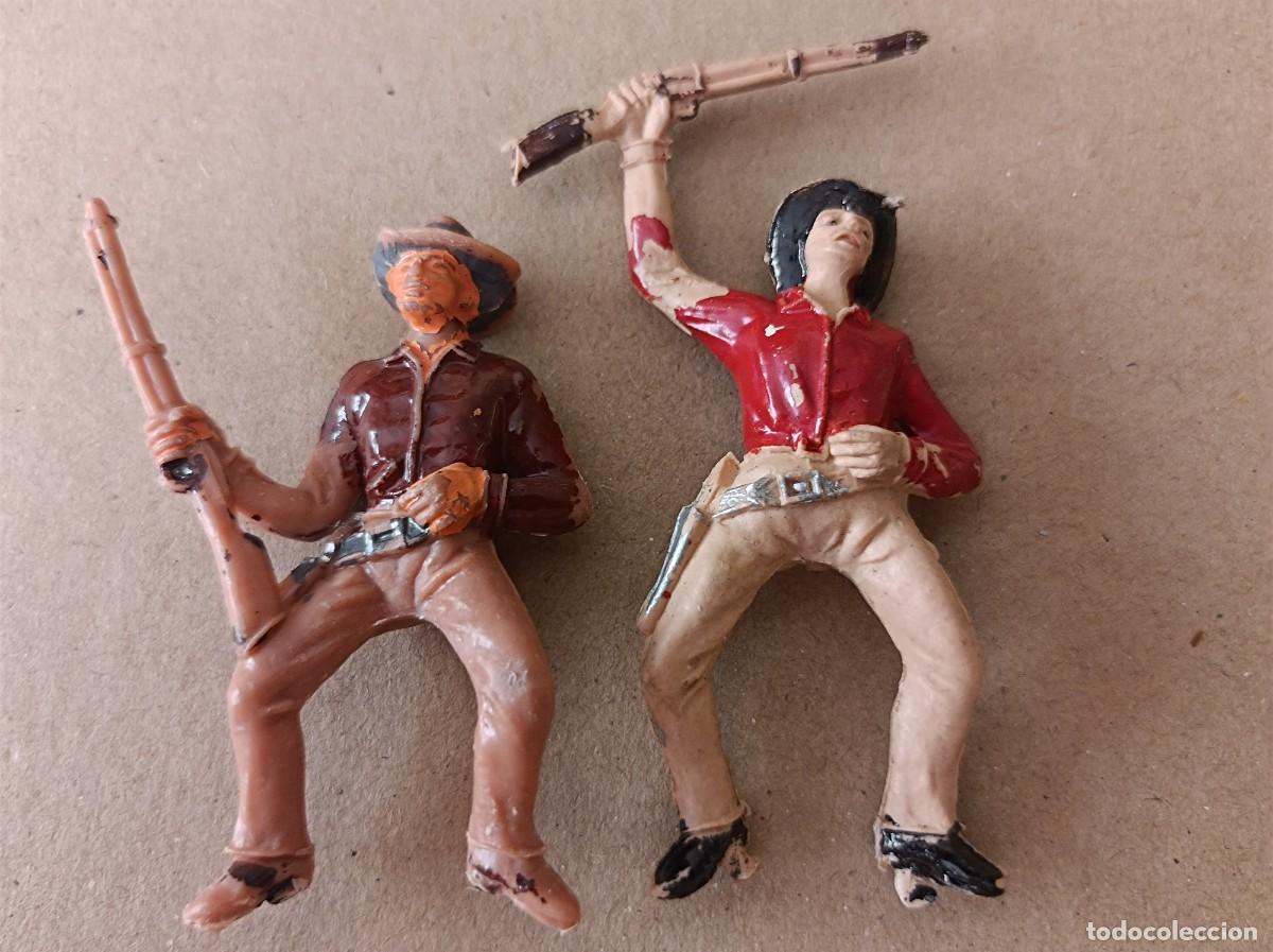 Figuras de goma y PVC: LOTE DE INDIOS Y VAQUEROS DE PL&Aacute;STICO FABRICANTE JECSAN - Foto 11