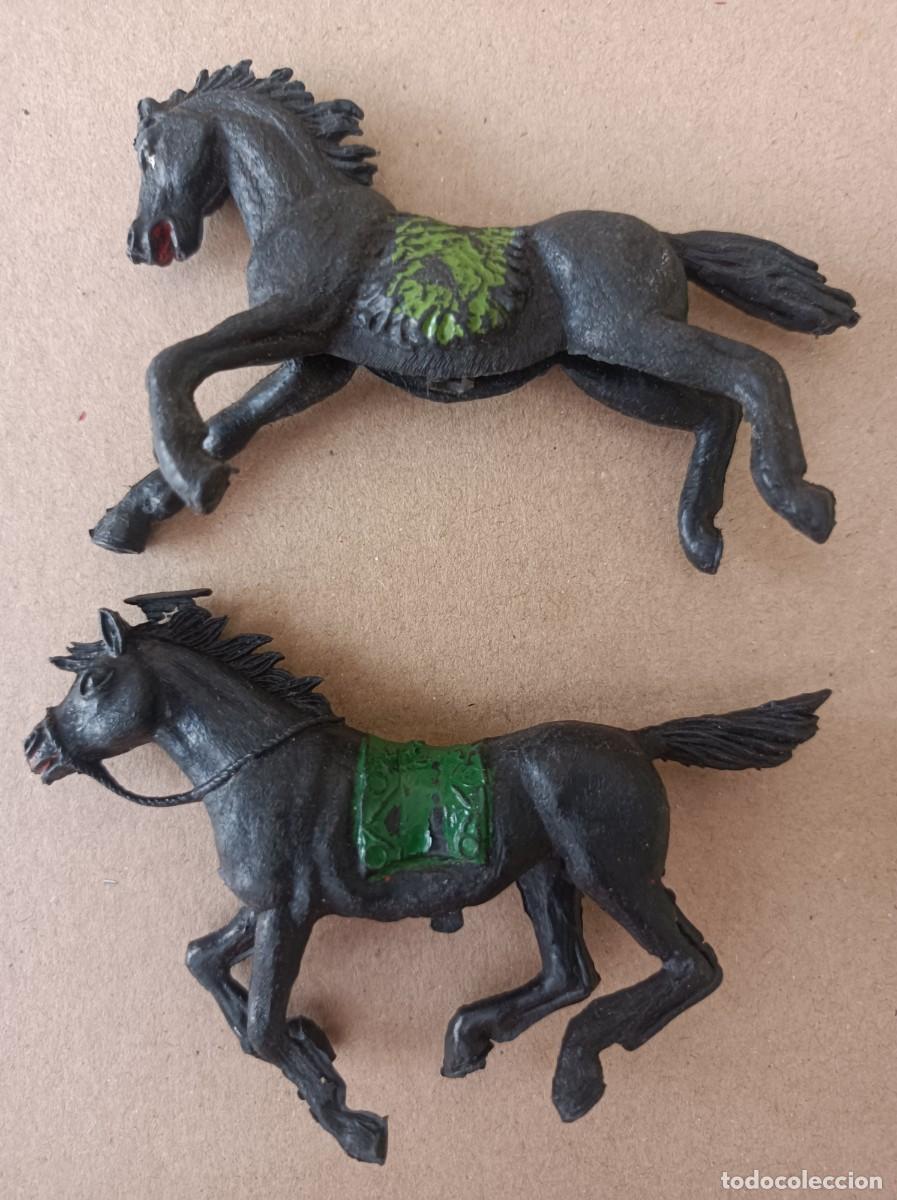 Figuras de goma y PVC: LOTE DE INDIOS Y VAQUEROS DE PL&Aacute;STICO FABRICANTE JECSAN - Foto 25