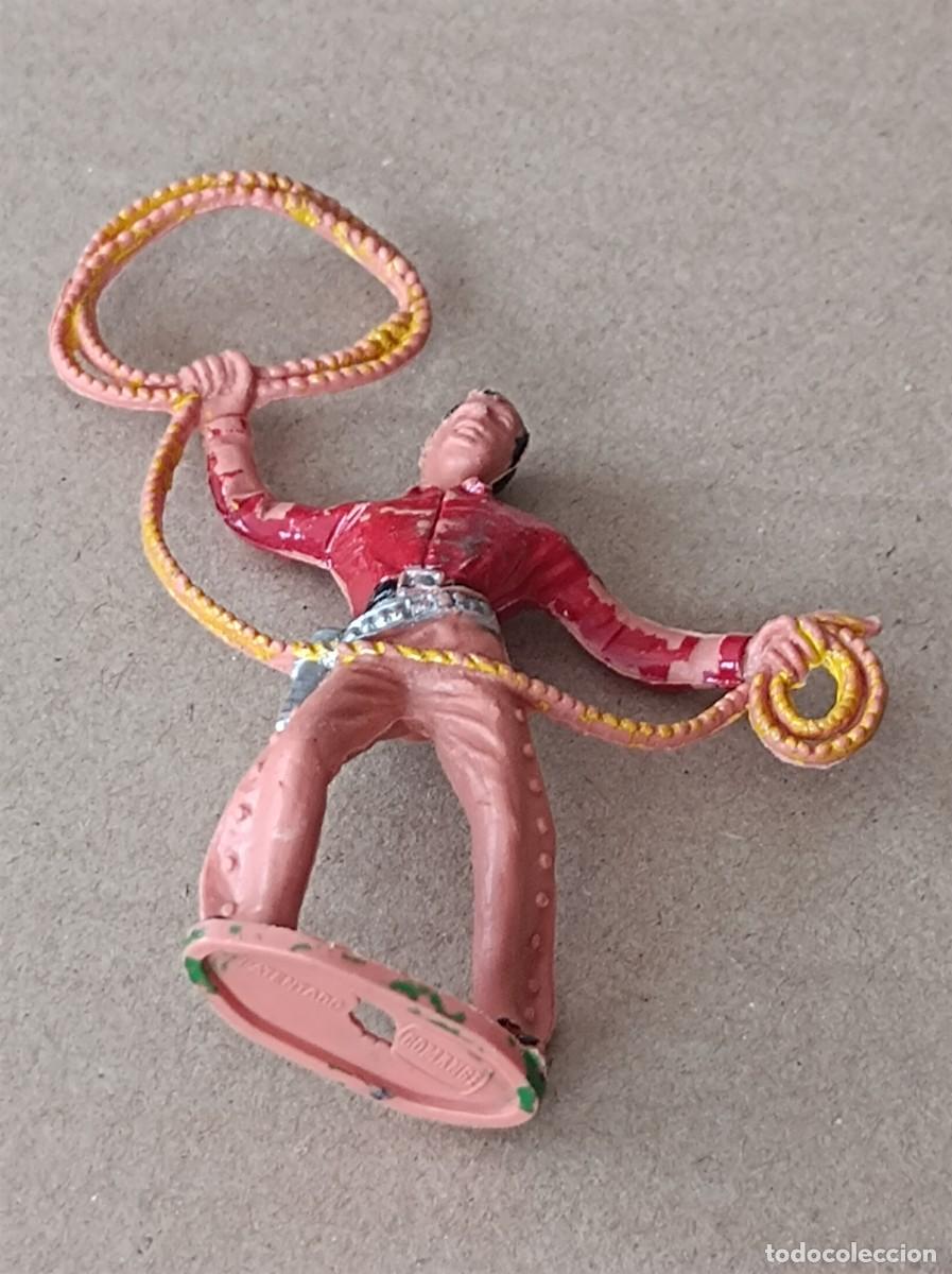 Figuras de goma y PVC: LOTE VAQUEROS INDIOS Y ACCESORIOS DE PL&Aacute;STICO FABRICANTE COMANSI - Foto 4