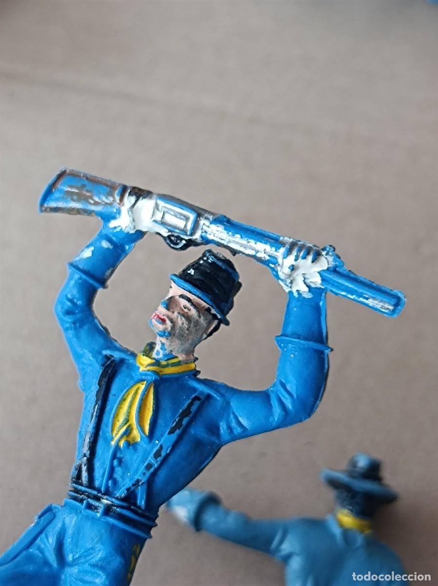 Figuras de goma y PVC: LOTE VAQUEROS INDIOS Y ACCESORIOS DE PL&Aacute;STICO FABRICANTE COMANSI - Foto 15