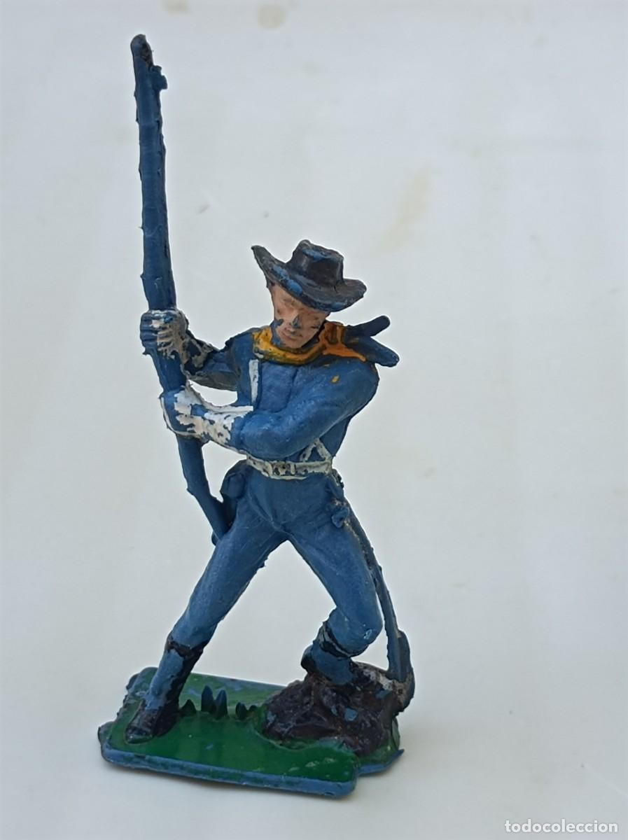 Figuras de goma y PVC: FIGURA DE PL&Aacute;STICO SOLDADO CABALLER&Iacute;A NORDISTA - FABRICANTE PECH OLIVER