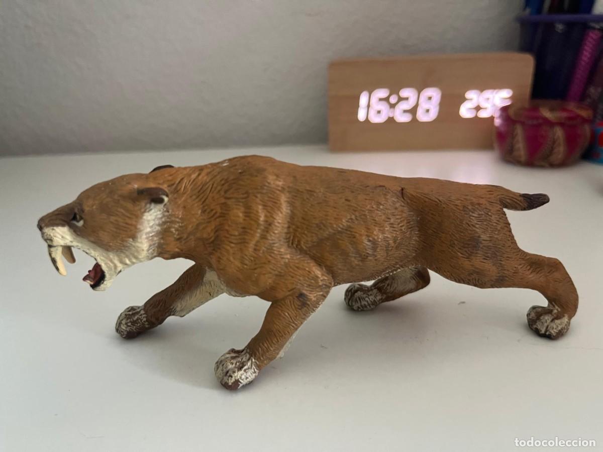 Figuras de goma y PVC: JUGUETE DE GOMA Y PVC ANIMAL TIPO SCHLEICH PAPO DIENTES DE SABLE 2010