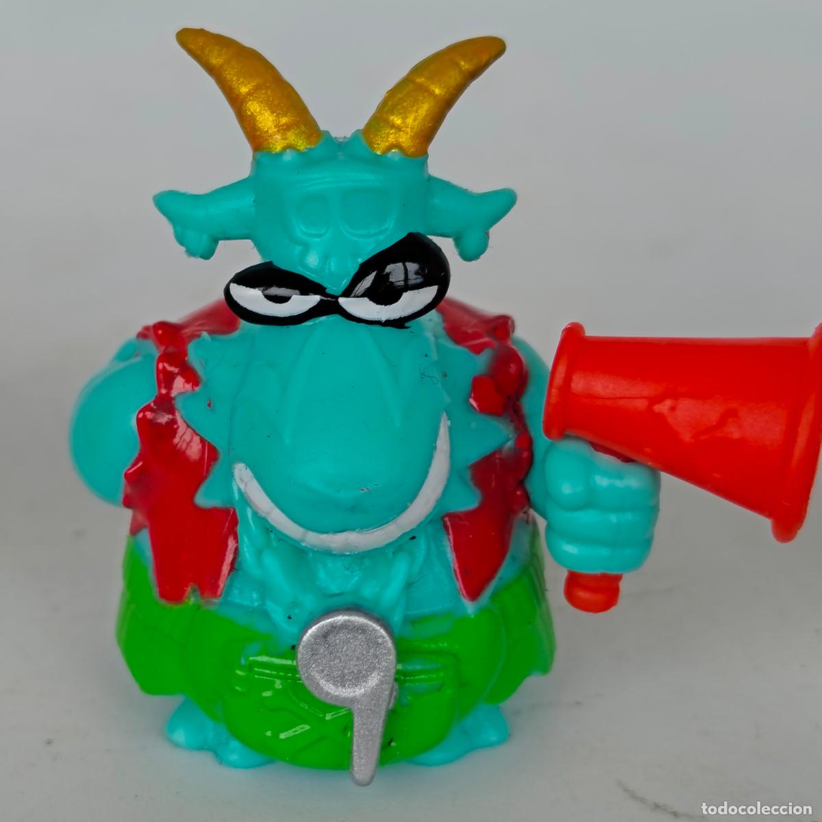 Figuras de goma y PVC: Mr. Goat 2023 030 Piratix figura de goma