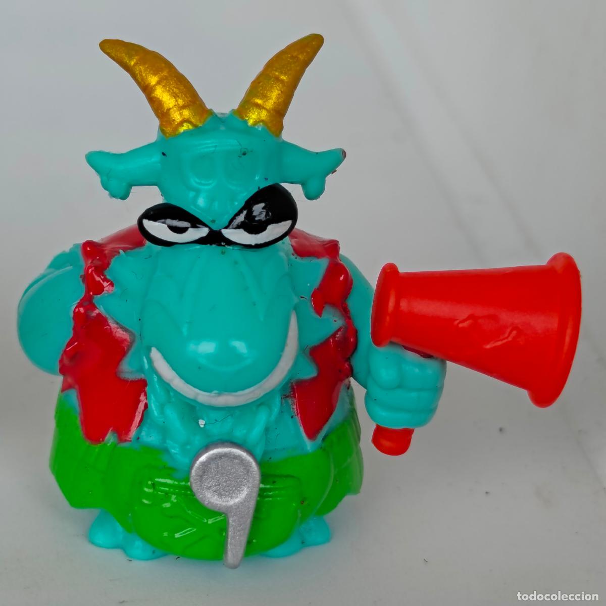 Figuras de goma y PVC: Mr. Goat 2023 030 Piratix figura de goma