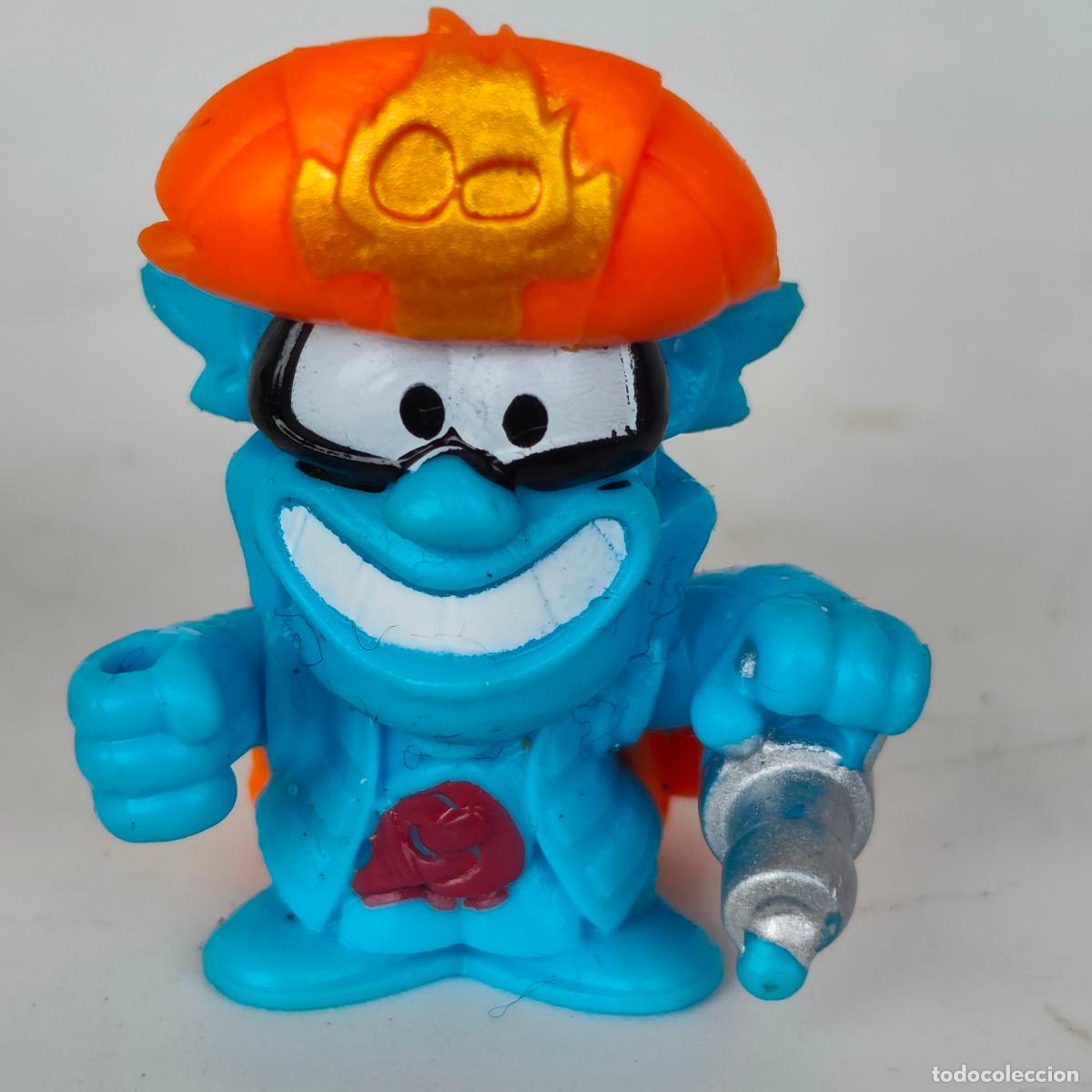 Figuras de goma y PVC: Bobbie Hatchet piratix 035