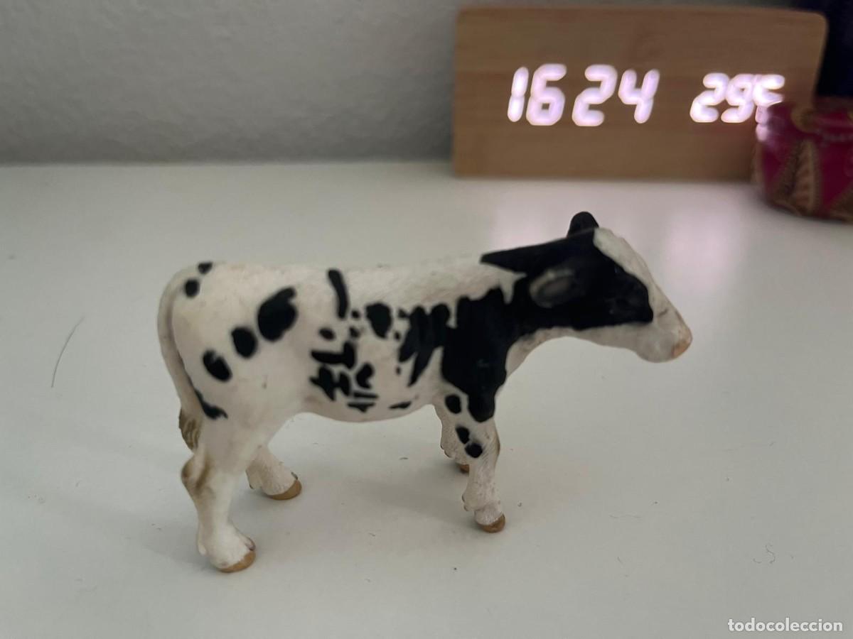 Figuras de goma y PVC: JUGUETE DE GOMA Y PVC ANIMAL SCHLEICH VACA BLANCA Y NEGRA