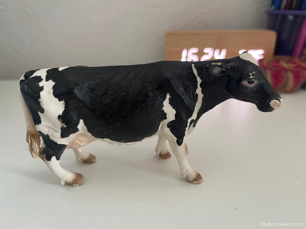 Figuras de goma y PVC: JUGUETE DE GOMA Y PVC ANIMAL SCHLEICH VACA LECHERA NEGRA Y BLANCA 2007