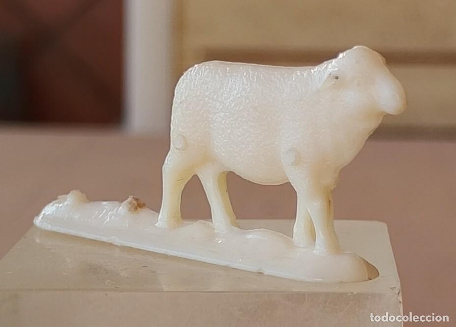 Figuras de goma y PVC: Figura Celuloide oveja para Bel&eacute;n Pesebre o Granja