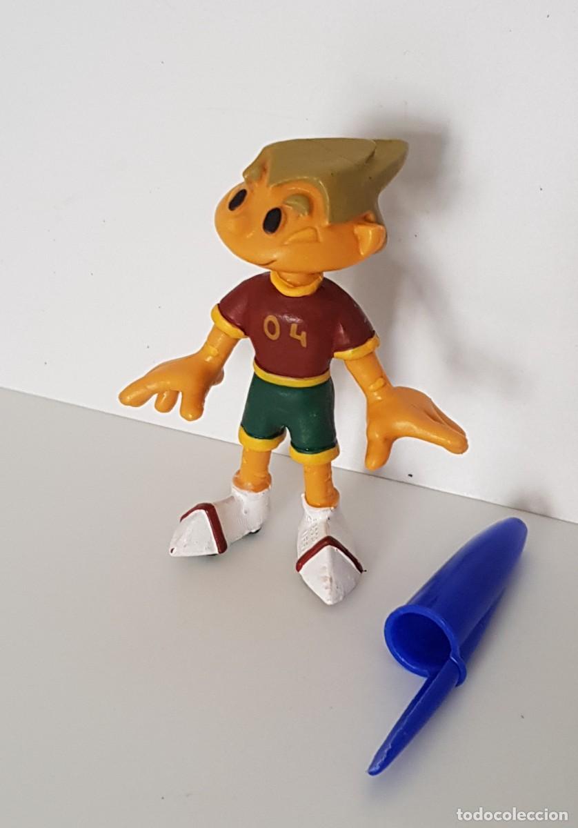 Figuras de goma y PVC: Kinas EURO 2004 (6 cm) - Bra&ccedil;os (1/4)