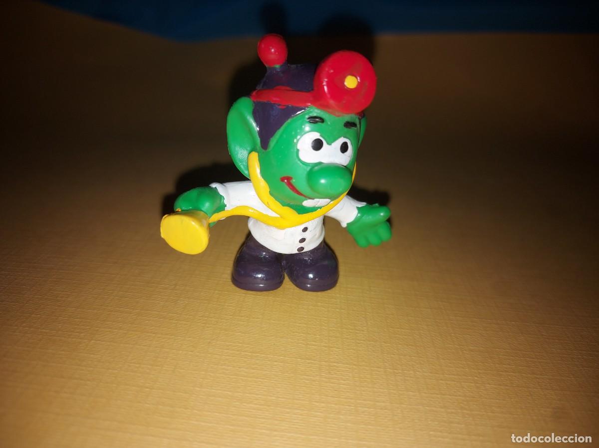 Figuras de goma y PVC: ASTROSNIKS , PITUFOS DEL ESPACIO, DOCTOR