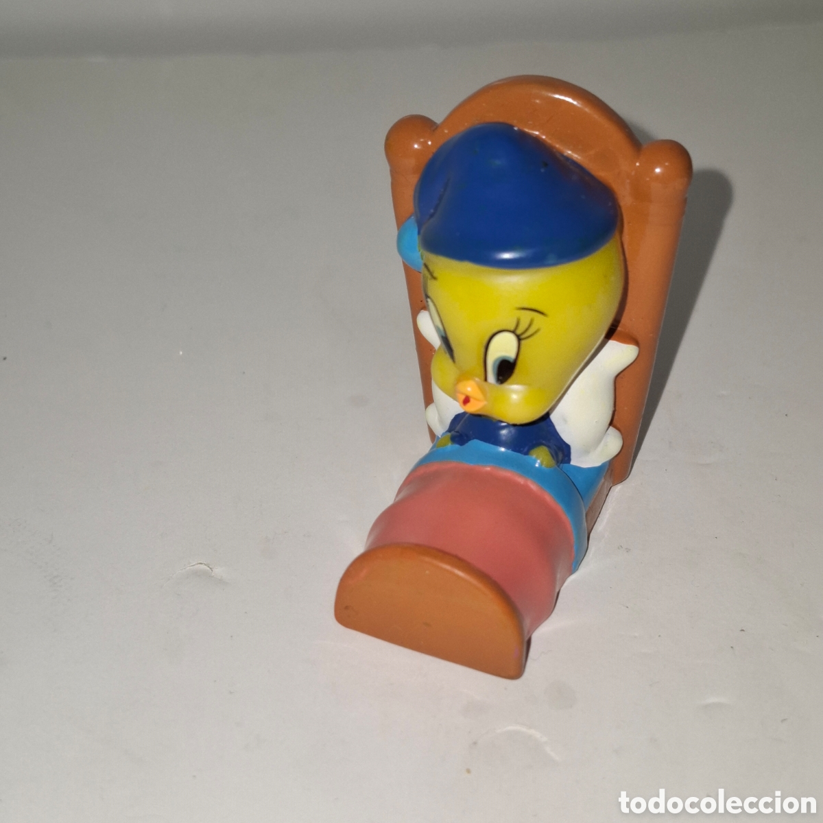 Figuras de goma y PVC: FIGURA DE PVC PIOLIN EN SU CAMA LOONEY TUNES