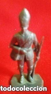 Figuras de goma y PVC: soldado plastico - guardia britanica 1745 - 5,5cm altura