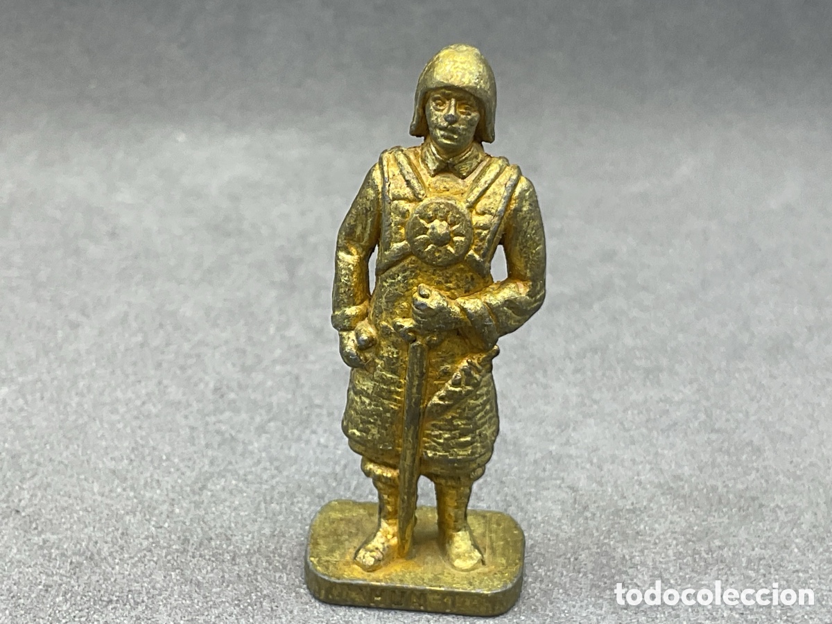 Figuras de goma Kinder: Antigua Figurita Kinder de Guerrero Medieval ( Met&aacute;lico) . HUN.1. K95 n 107