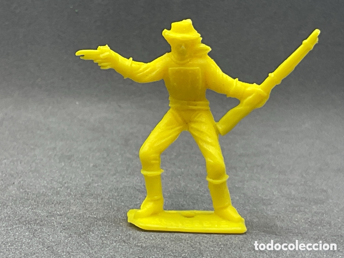 Figuras de goma y PVC: ANTIGUA FIGURA EN PL&Aacute;STICO . SOLDADO DEL MINI OESTE COMANSI.