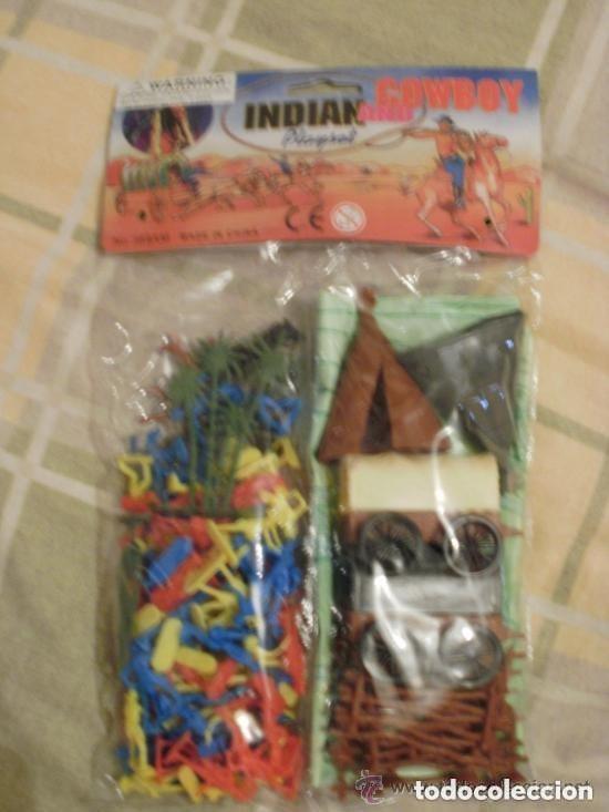 Figuras de goma y PVC: INDIAN AND COWBOY con figuras de unos 3 centimetros