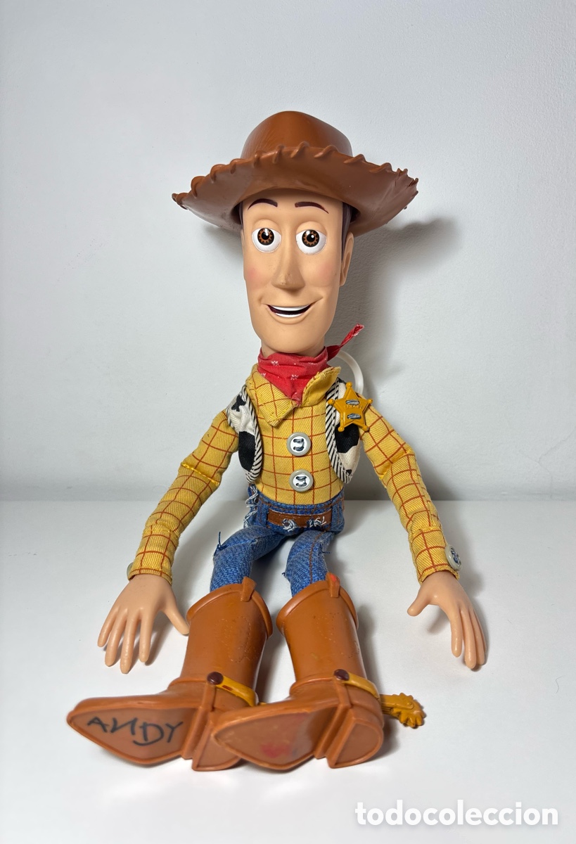 Figuras de goma y PVC: Mu&ntilde;eco de Woody de Toy Story