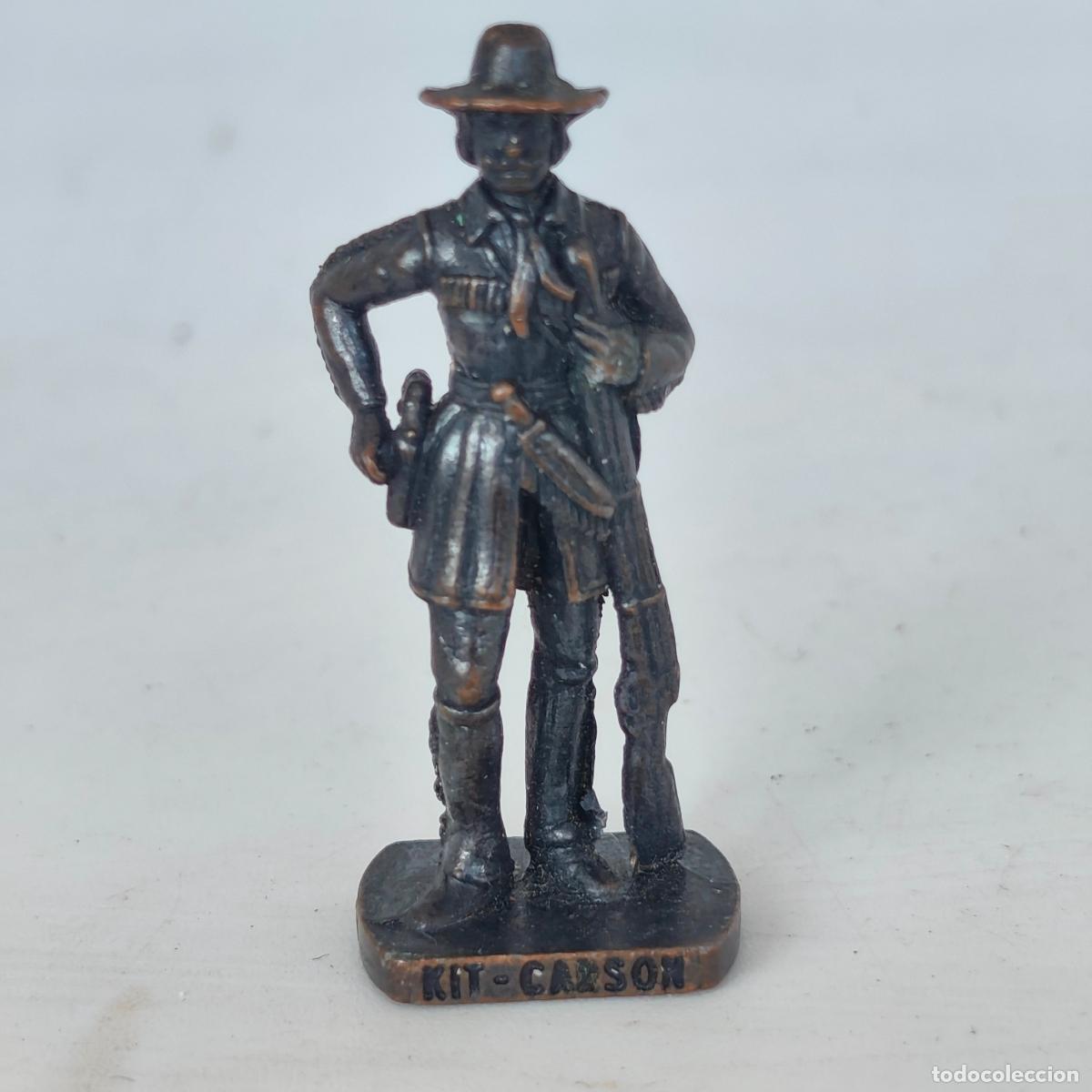 Figuras de goma Kinder: SOLDADO DE METAL DE KINDER SORPRESA (KIT CARSON) scame