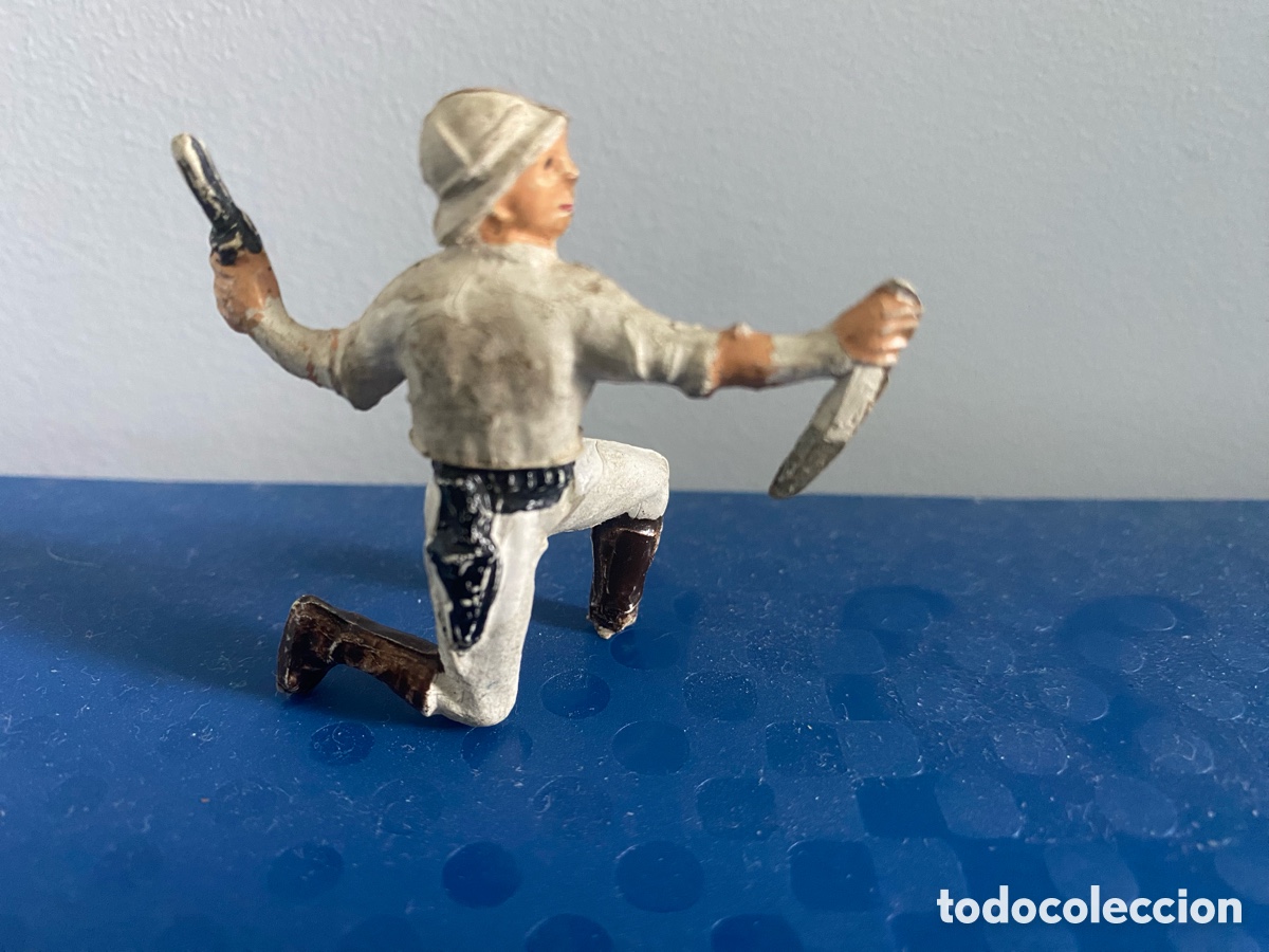 Gummi- und PVC-Figuren: Cazador explorador safari gama