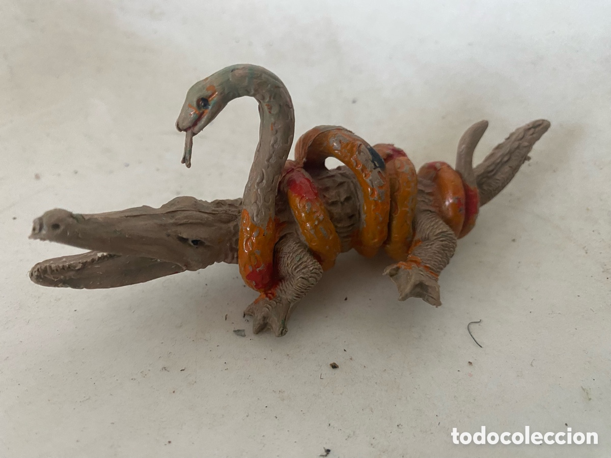 Gummi- und PVC-Figuren: Cocodrilo con serpiente Pech Hnos
