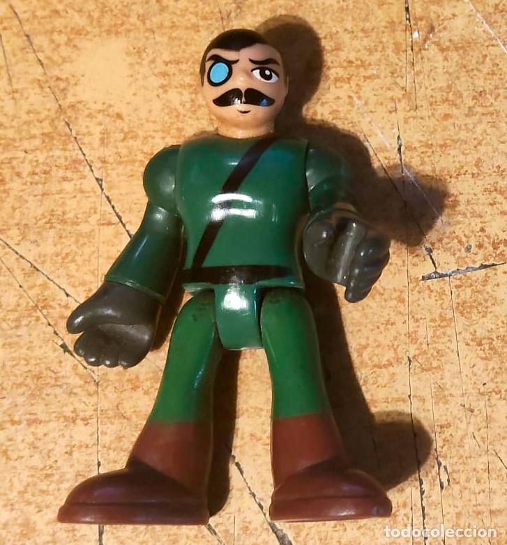 Figuras de goma y PVC: Esta figura de acci&oacute;n es un explorador o cazador de la l&iacute;nea Fisher-Price Imaginext