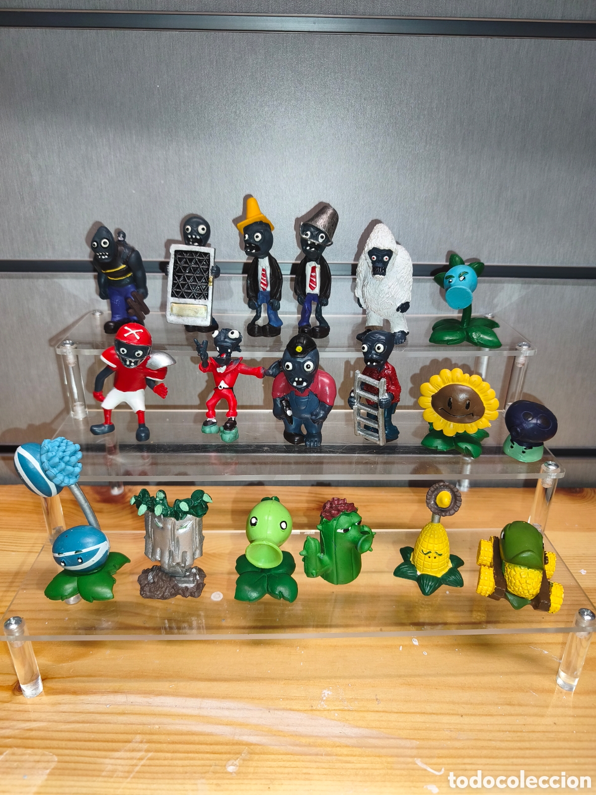Gummi- und PVC-Figuren: Lote 18 figuras Plants vs Zombies