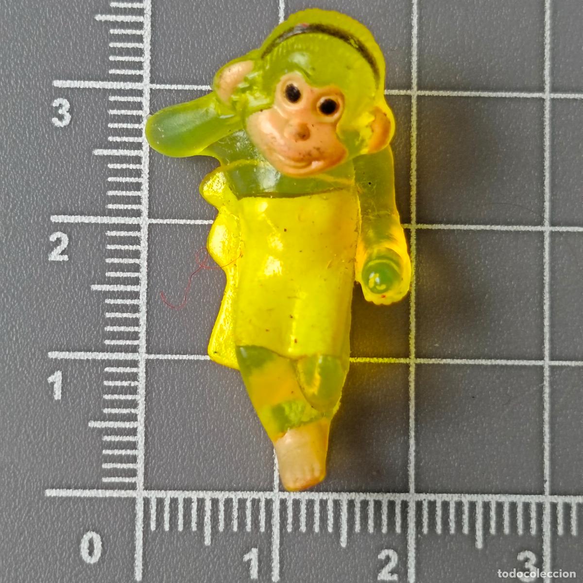 Figuras de goma Kinder: mini mono gorila orangut&aacute;n tipo kinder transl&uacute;cido