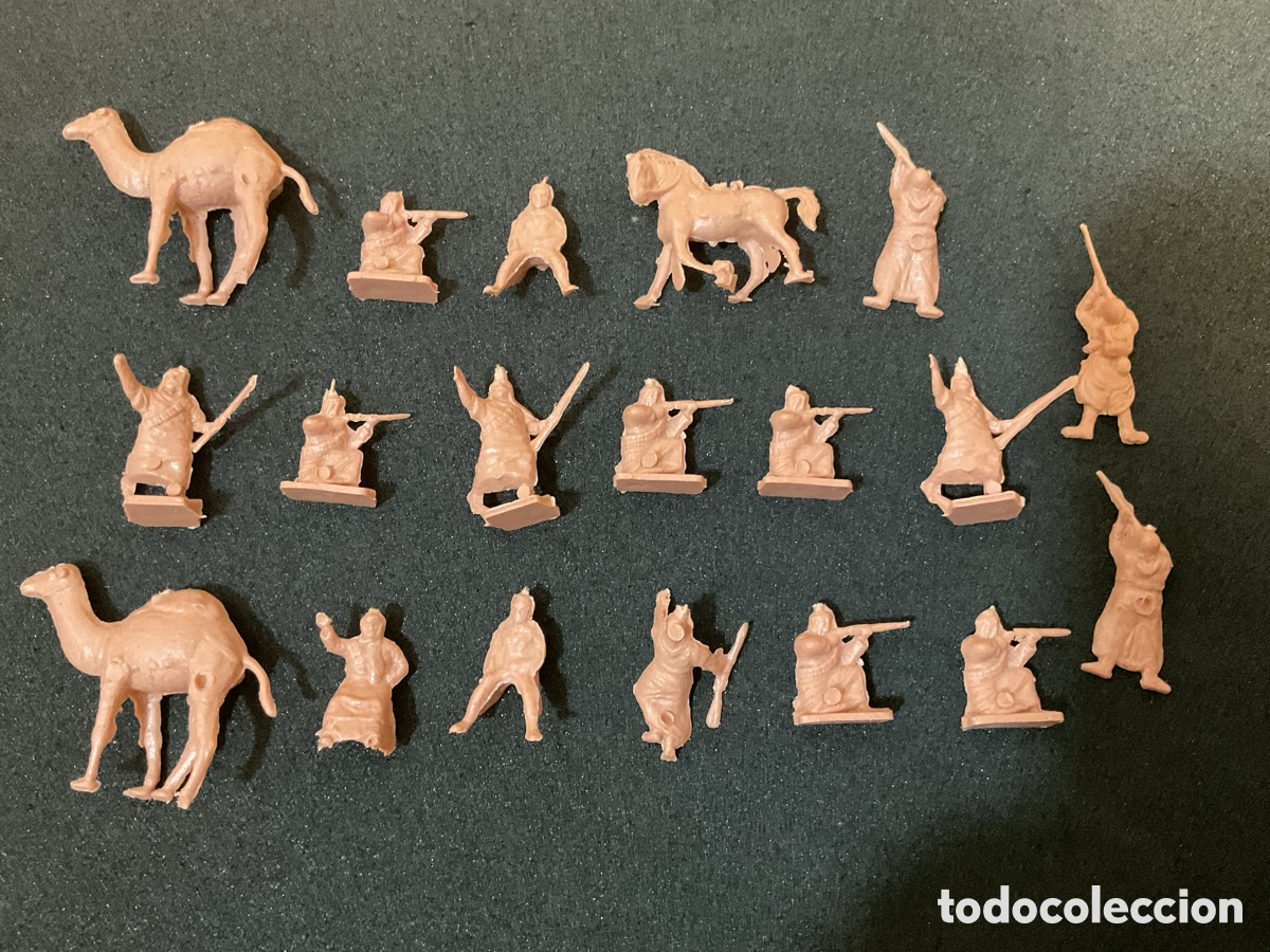 Figuras de goma y PVC: Lote de Soldados de &Aacute;rabes Beduinos . Montaplex. A&ntilde;os 70