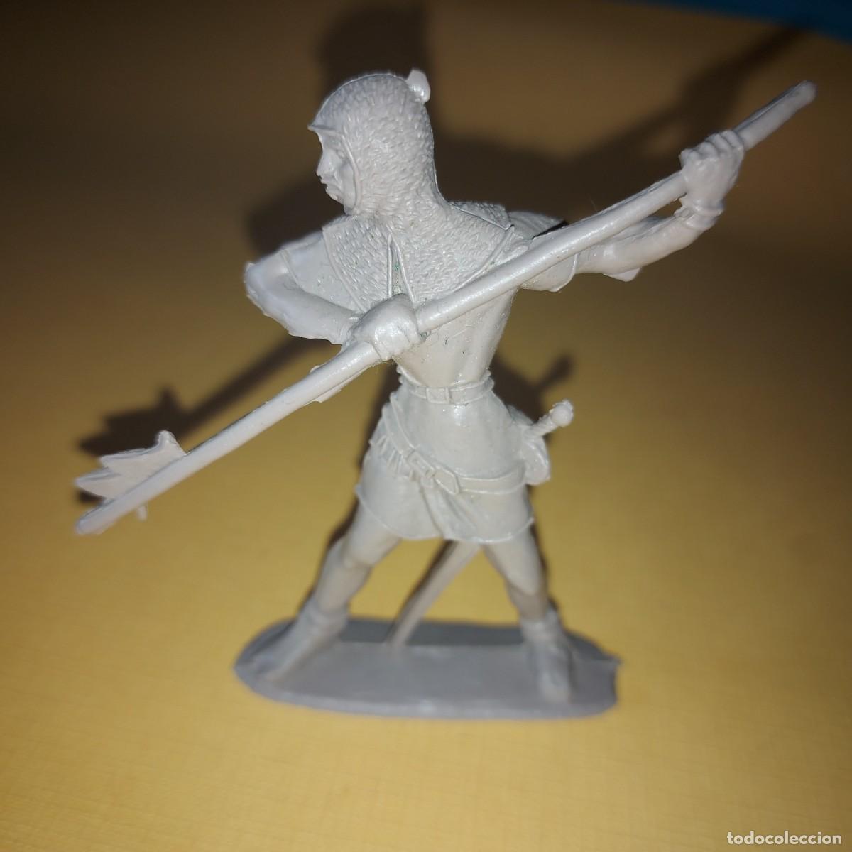 Figuras de goma y PVC: GUERRERO MEDIEVAL DE COMANSI