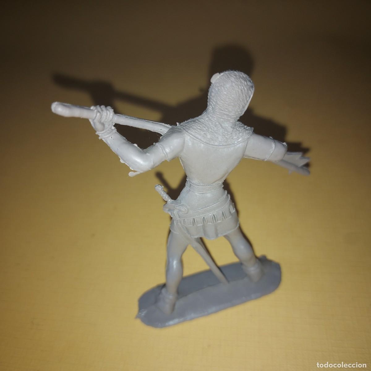 Figuras de goma y PVC: GUERRERO MEDIEVAL DE COMANSI - Foto 2