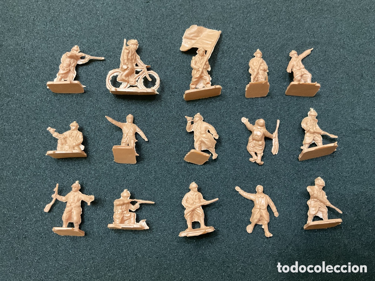 Figuras de goma y PVC: Lote de Soldados del Ejercito Franc&eacute;s . Francia . Grupos de Combate. Montaplex. A&ntilde;os 70