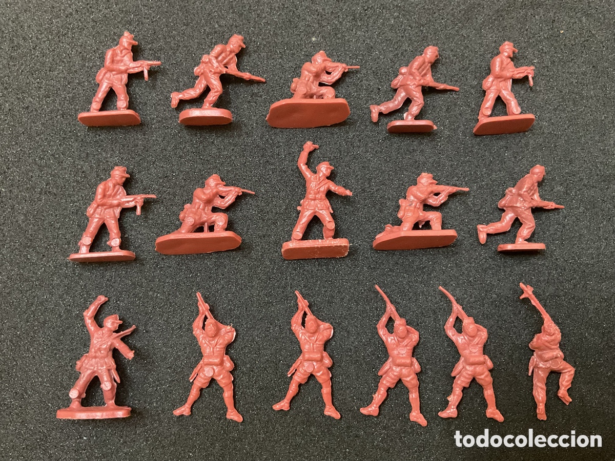 Figuras de goma y PVC: Lote de Soldados de China Popular. Ejercito y Armas . Montaplex. A&ntilde;os 70